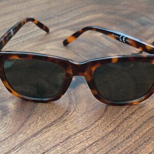 Zippo Tortoiseshell Sunglasses – Classic Rectangular Frame – Unisex